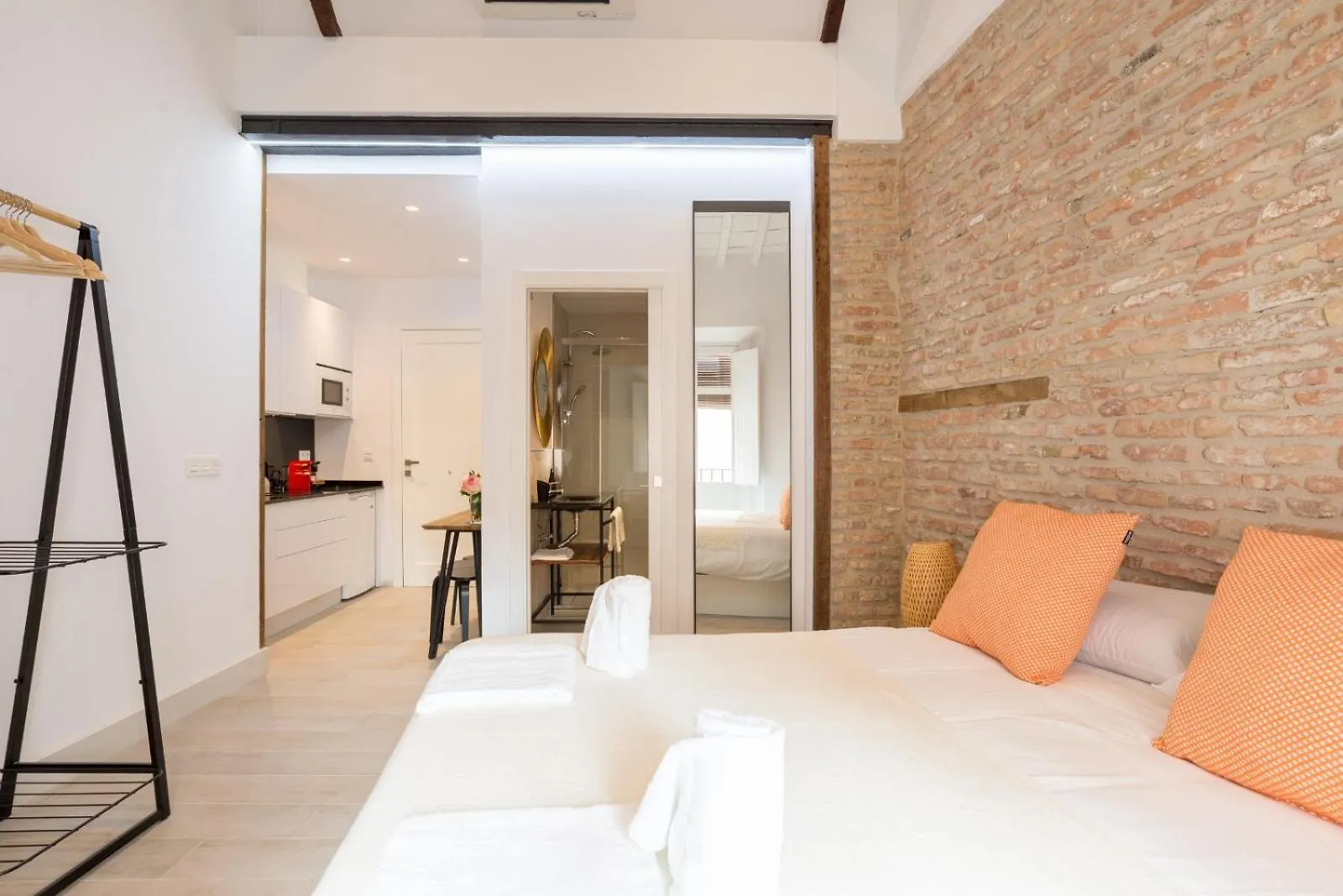 Apartamento Te1A-El Teatro Brick Wall Suite Prime Location Málaga